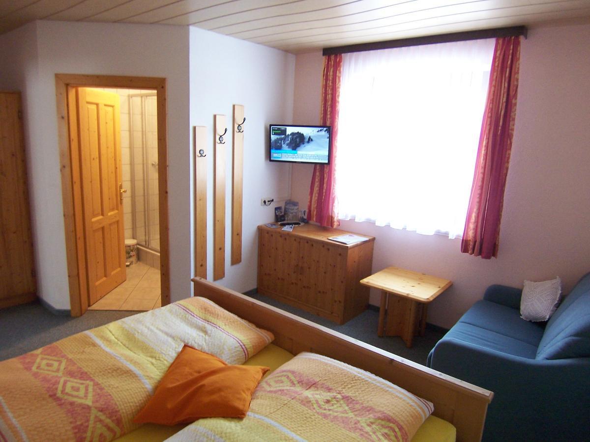 Fruehstuecks- Pension Sonnblickhof راوريس المظهر الخارجي الصورة